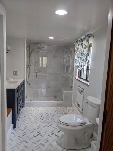 pxl_20230731_191934849_bathroom_pic1_smaller